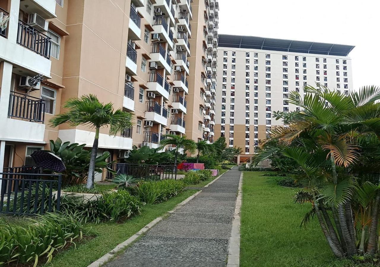 Sopian Apartemen Depok Extérieur photo