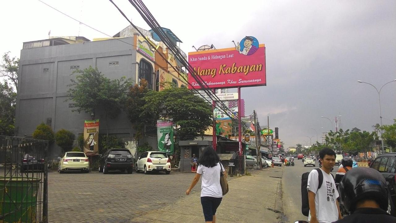 Sopian Apartemen Depok Extérieur photo